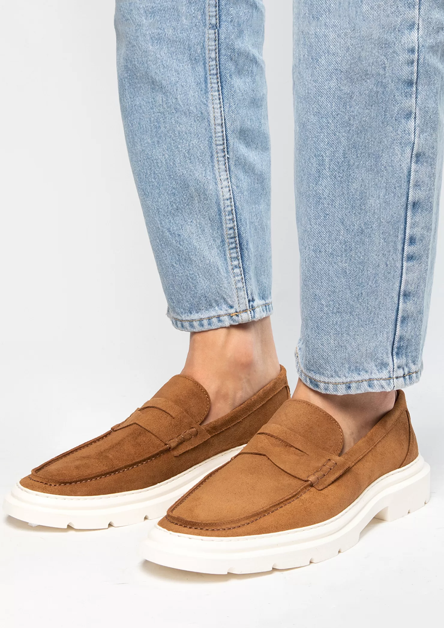 Flash Sale Sacha Bruine Suede Loafers Met Chunky Zool