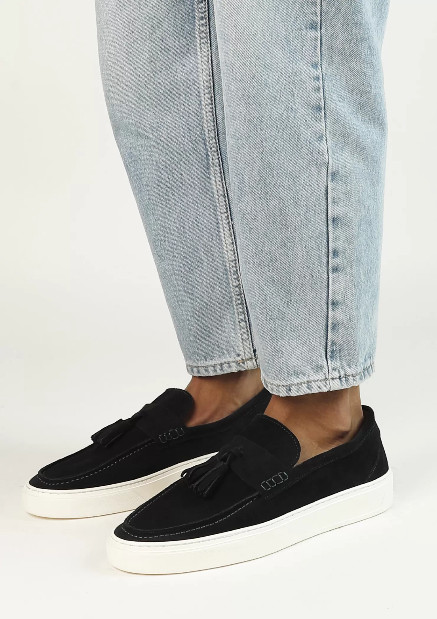 Online Sacha Donkerblauwe Suede Loafers Met Kwastjes