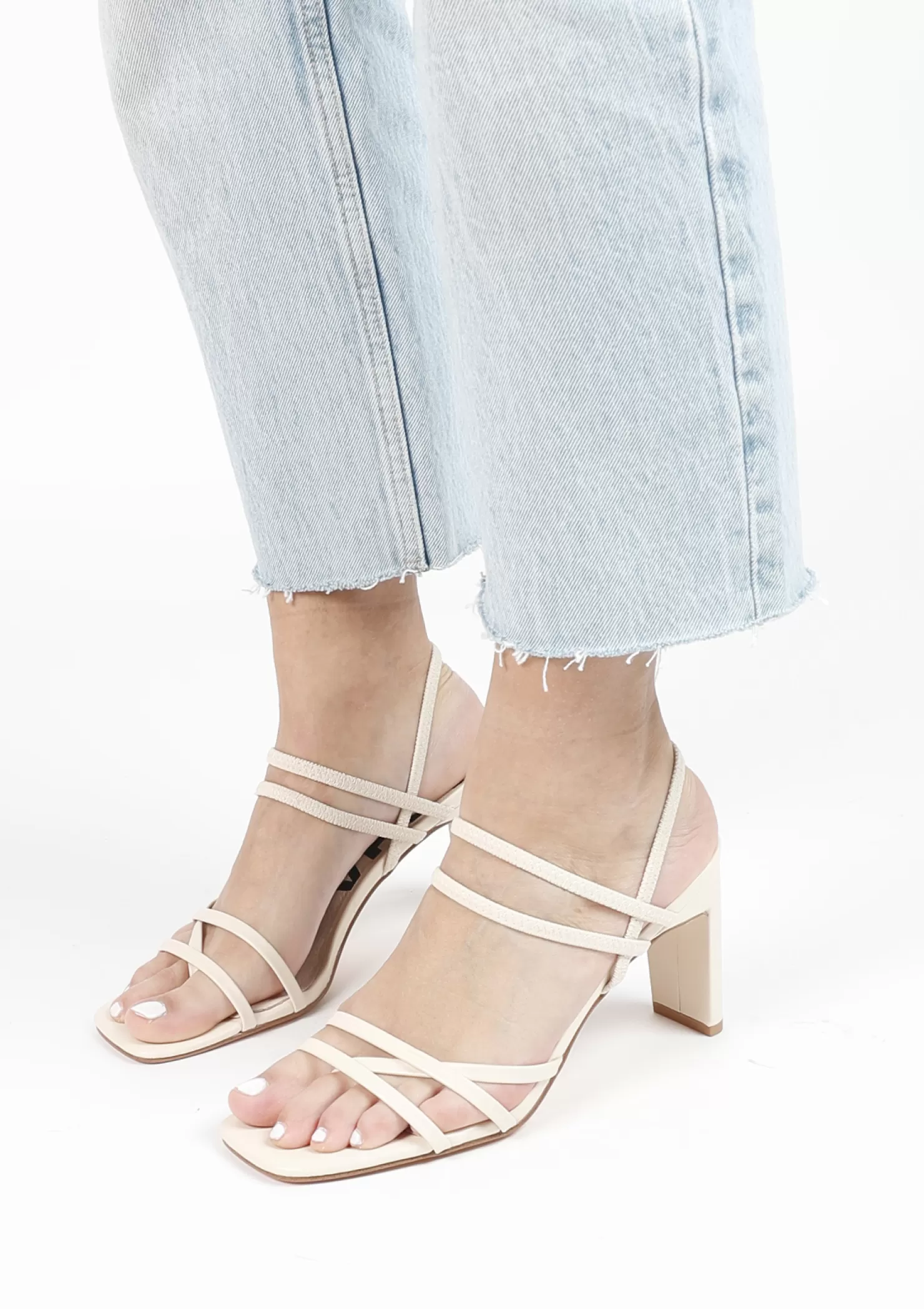 Sale Sacha Off White Hak Sandalen Met Bandjes