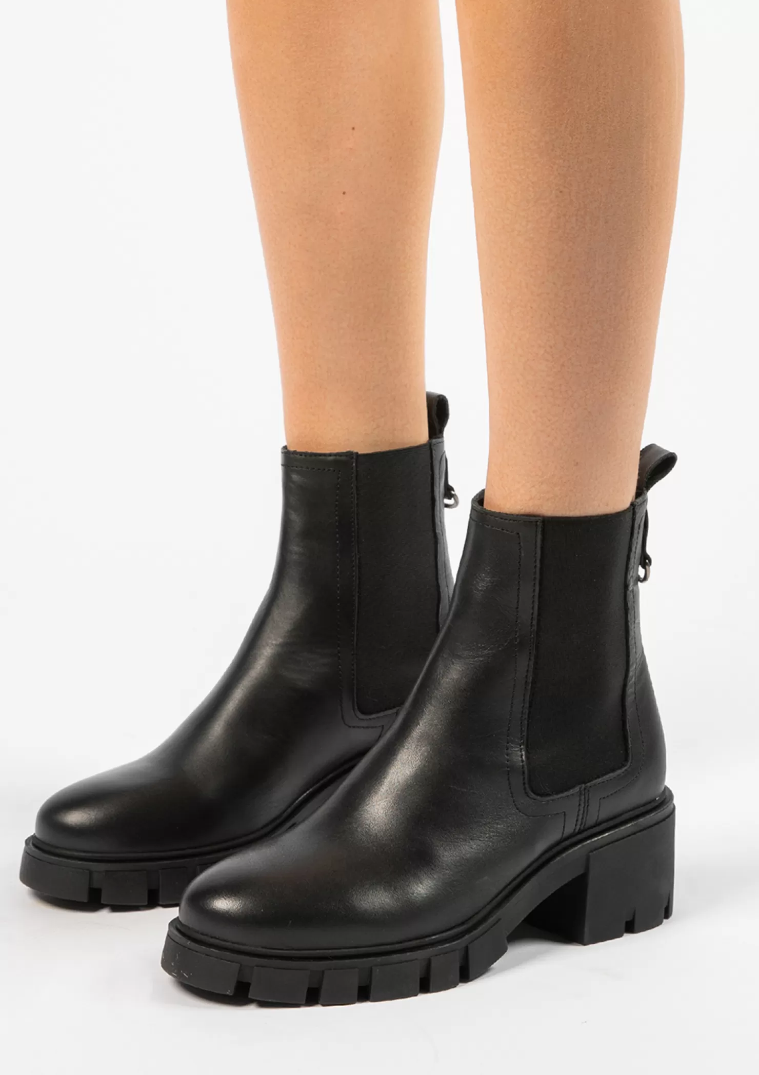 Outlet Sacha Zwarte Chelsea Boots Met Blokhak