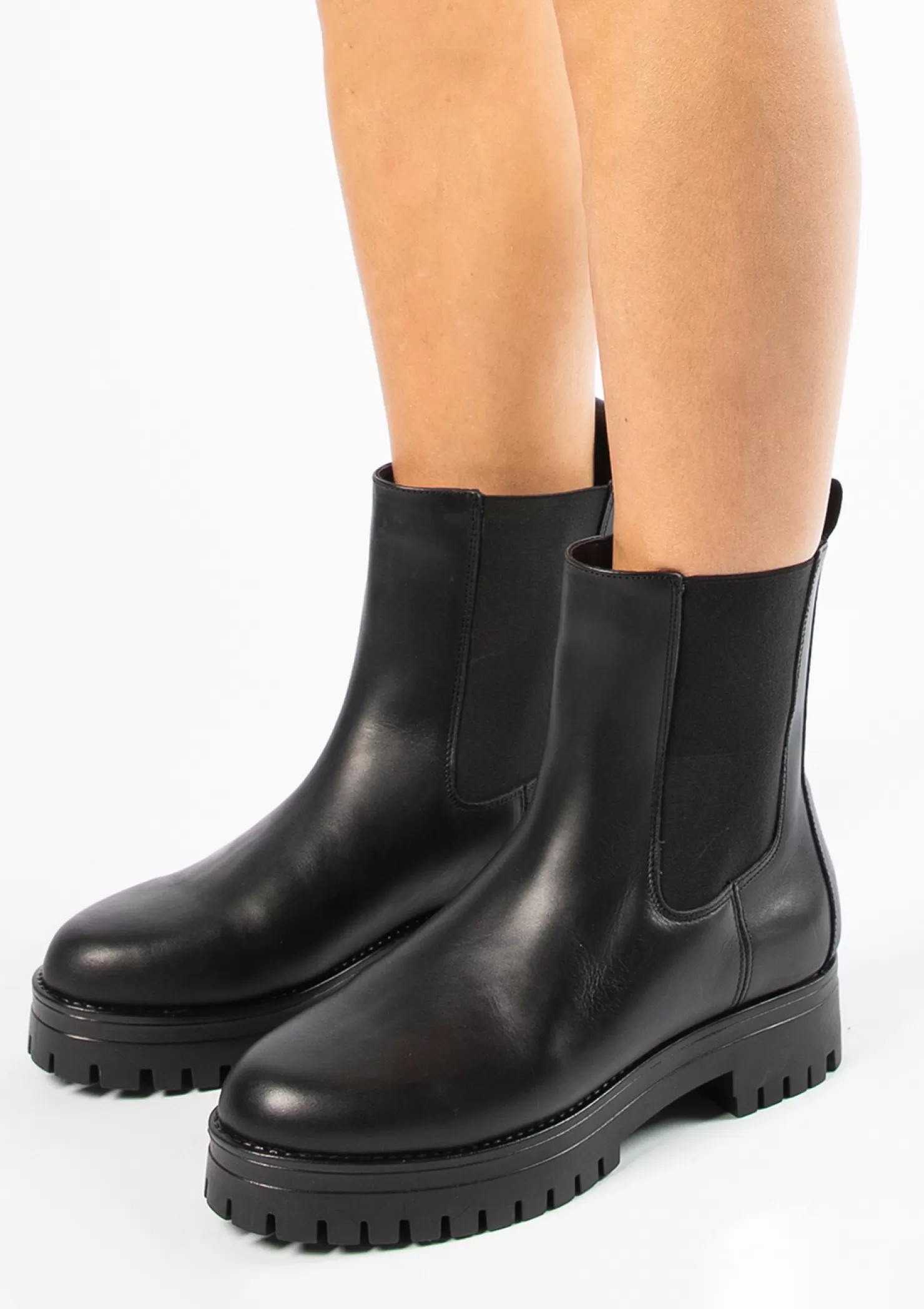 Sale Sacha Zwarte Lage Chelsea Boots