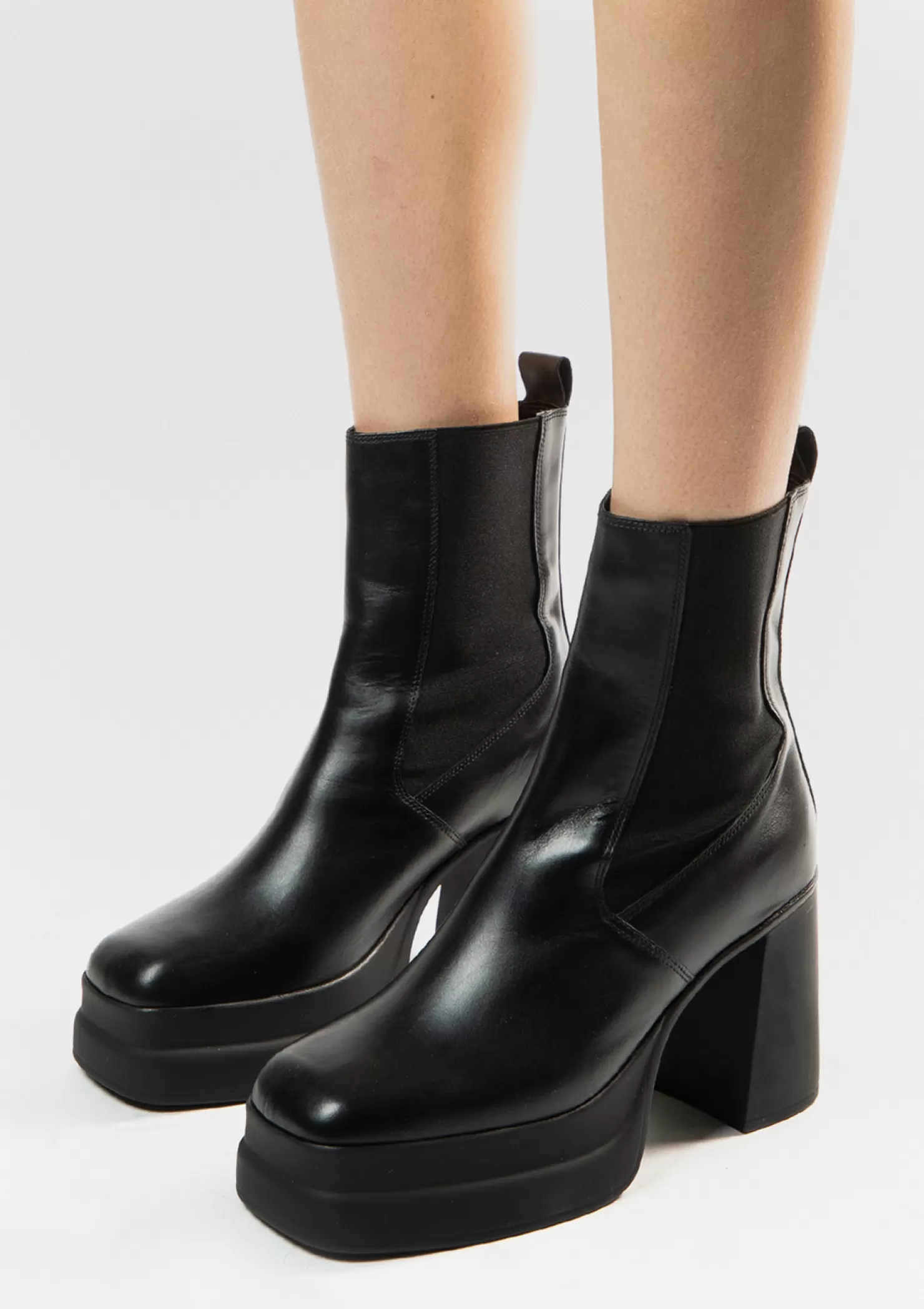 Flash Sale Sacha Zwarte Leren Chelsea Boots Met Plateau Hak