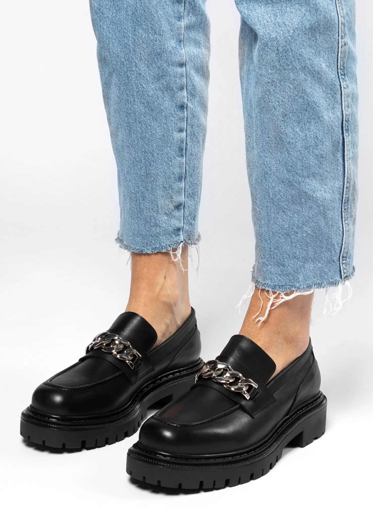 Cheap Sacha Zwarte Leren Loafers Met Chain