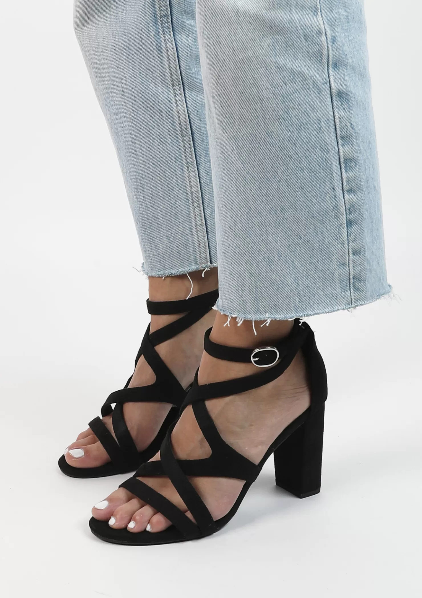 Flash Sale Sacha Zwarte Opengewerkte Sandalen Met Hak