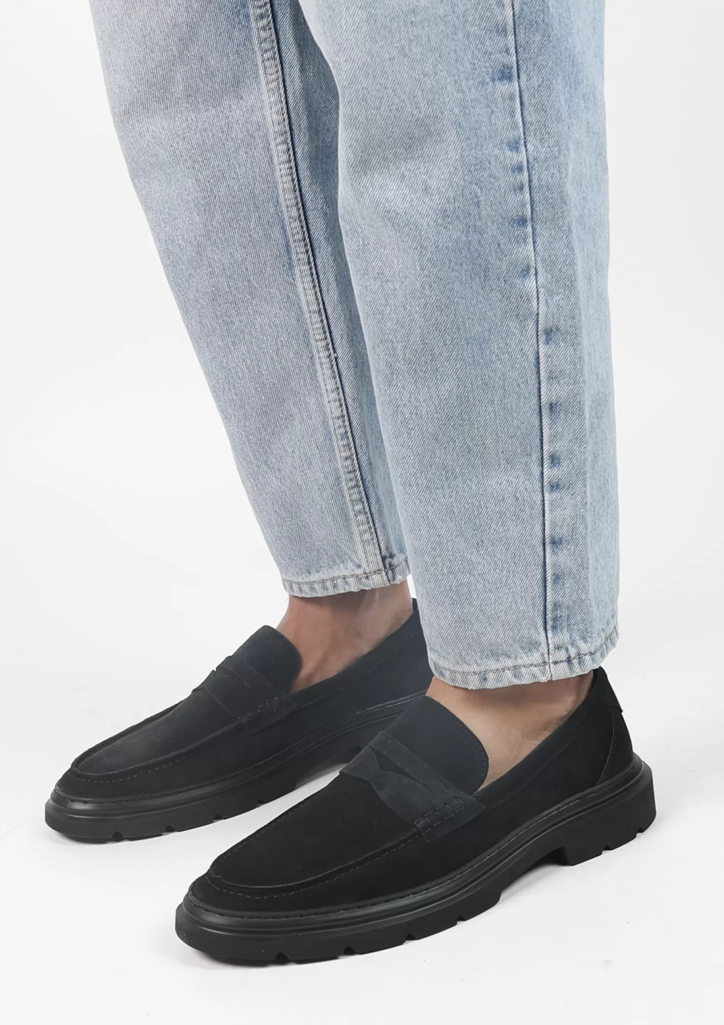 Fashion Sacha Zwarte Suede Loafers Met Chunky Zool